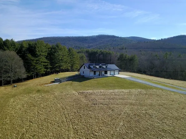 1005 Dry Rd, Speedwell, VA 24374
