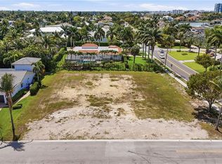 504 Parkwood Ln, Naples, FL 34103