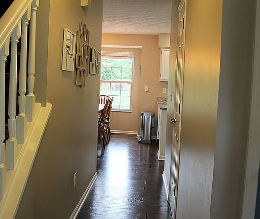 5th image of 12213 Bentwood Ct NW