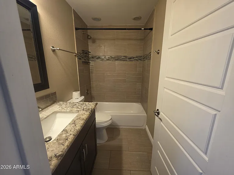 1812 E Whitton Ave — Photo 31