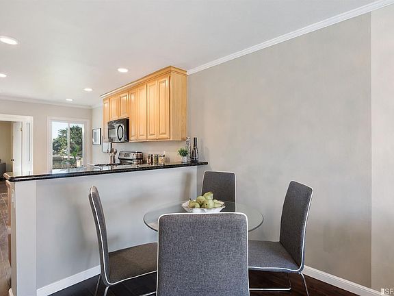 5th image of 4015 Ortega St