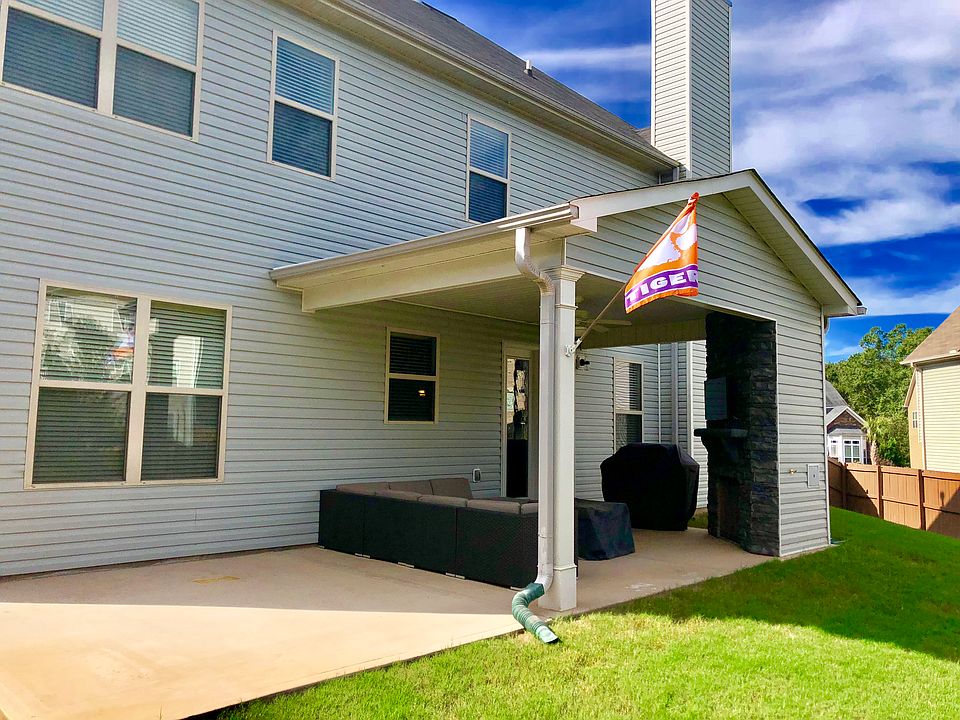 1st image of 217 Abbey Gardens Ln