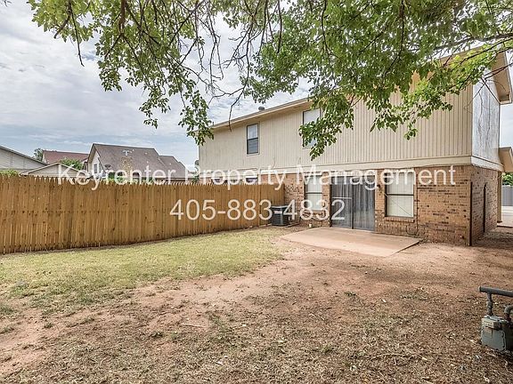 3rd image of 9016-9020 N Rockwell Dr