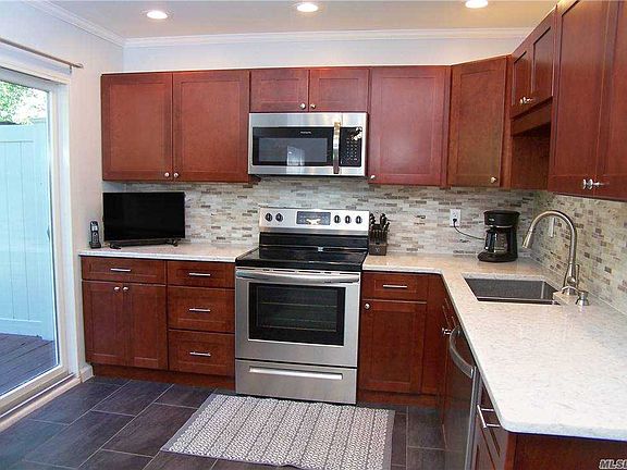 5th image of 68 Crystal Rock Ct