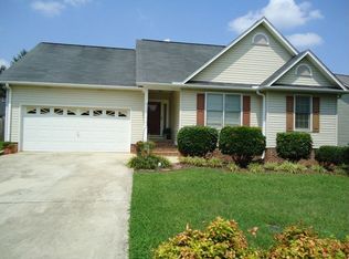 606 Oak Valley Dr, Simpsonville, SC 29681