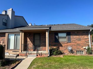 1891 Vine Way Dr APT 34, Canton, MI 48188