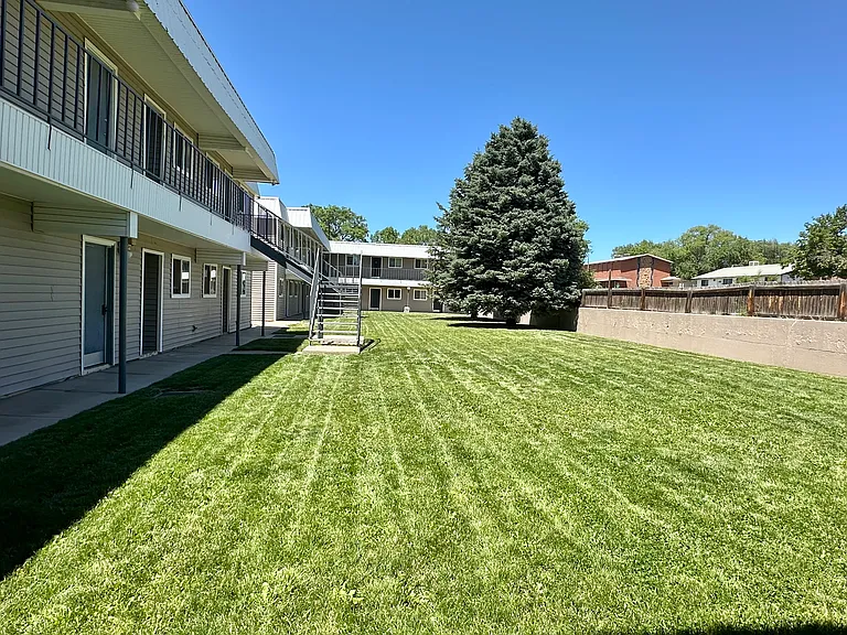 Cedar Terrace Apartments — Photo 3