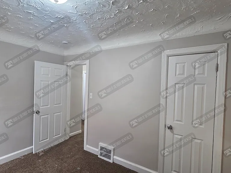 8891 Whitcomb St — Photo 9