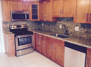 5800 S Farragut Dr, Hollywood, FL 33021