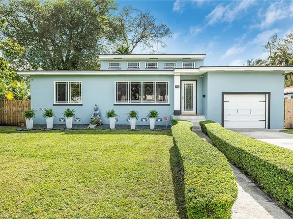 712 NE 114th St, Biscayne Park, FL 33161