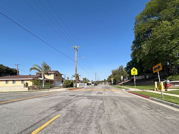 5th image of 18637 Aguiro St