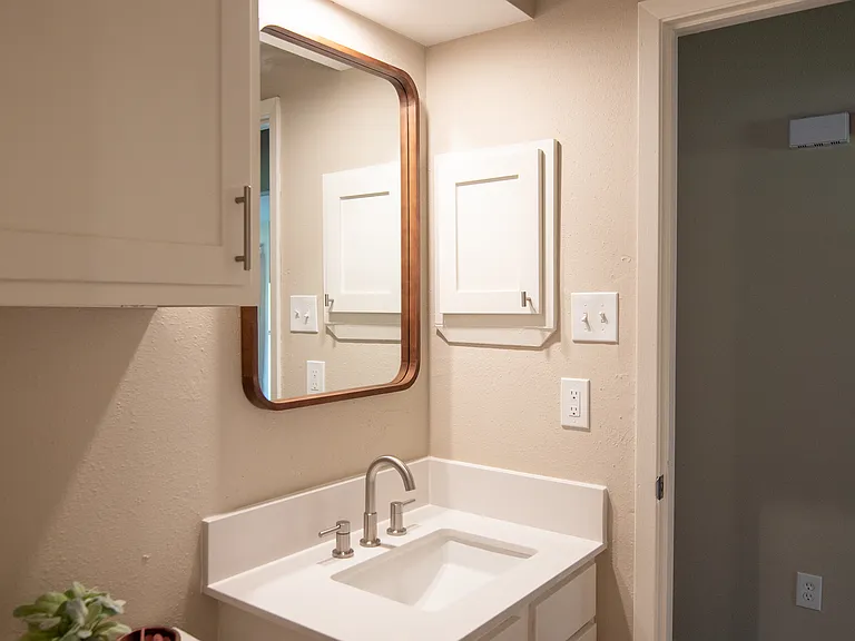 311 Manuel Dr #B — Photo 8