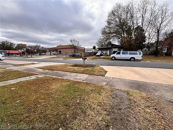 2nd image of 1012/1014 N 36th St