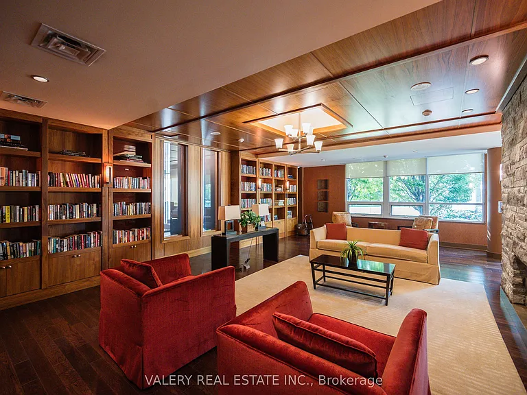 1055 Southdown Rd #201 — Photo 36