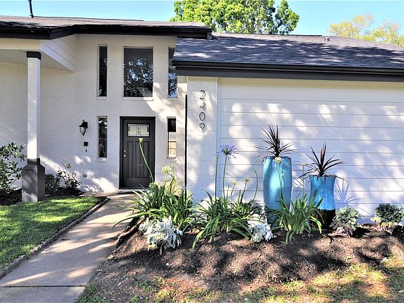 2nd image of 2409 Golfcrest Dr