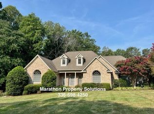 8604 Case Ridge Dr, Oak Ridge, NC 27310