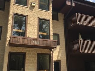 1113 E Division St APT 3C, Lockport, IL