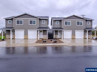 207 J St, Lebanon, OR 97355