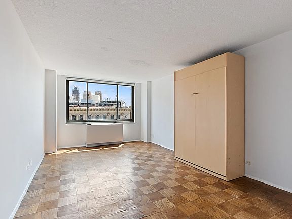 3rd image of 2025 Broadway APT 17G