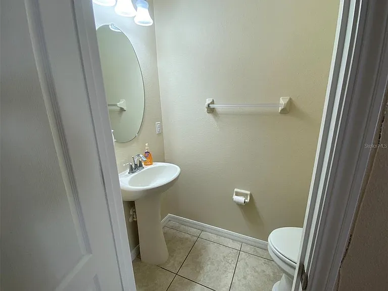 12013 Greengate Dr — Photo 8