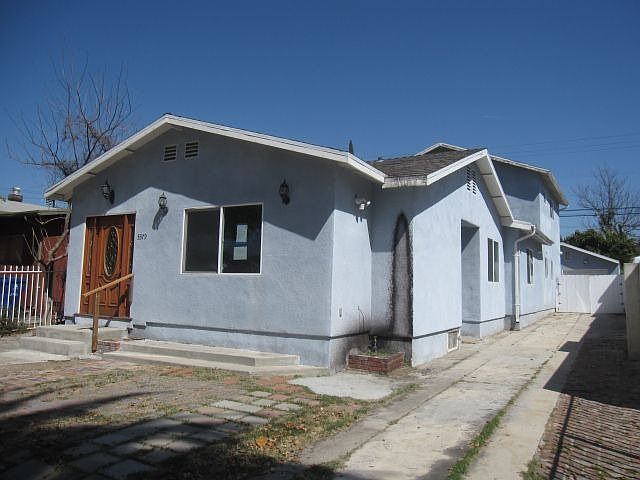 1st image of 3379 La Clede Ave