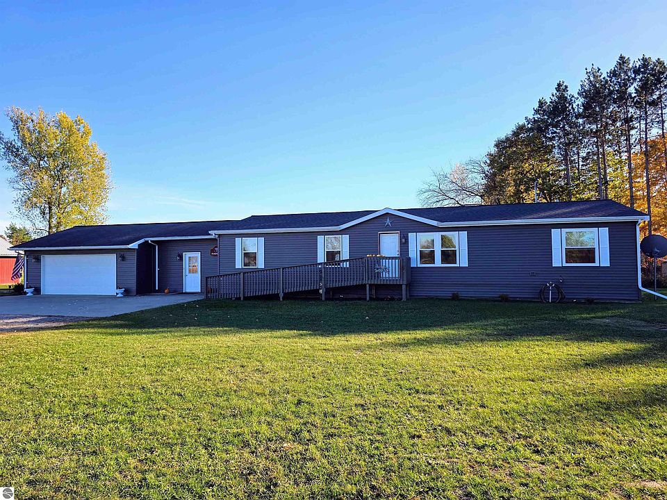 1st image of 3085 Merrill Lake Dr