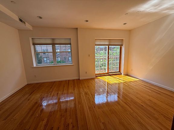 4th image of 1833 E 13th St APT 2B