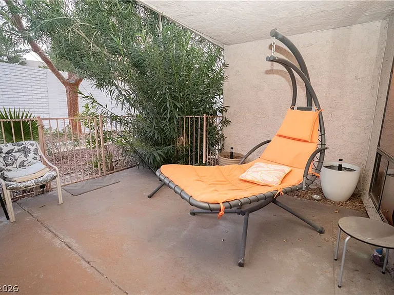 2451 Domingo St — Photo 19