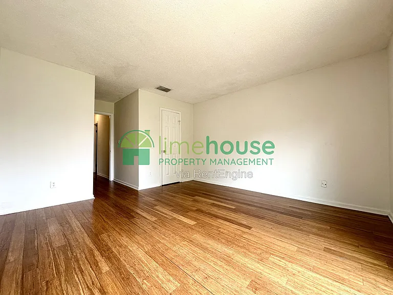 1316 Wellfleet Ct — Photo 8