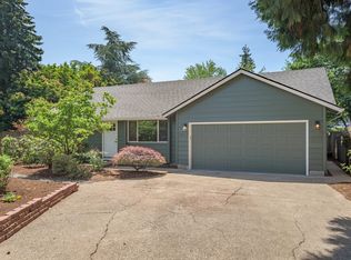 2817 Applewood Ln, Eugene, OR 97408