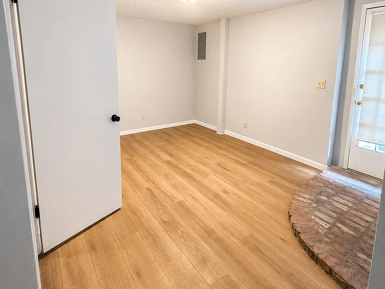 1532 N Maybelle Pl — Photo 17