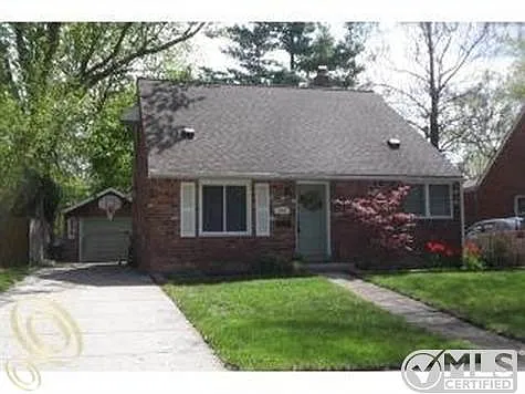 1700 Maxwell Ave photo 1