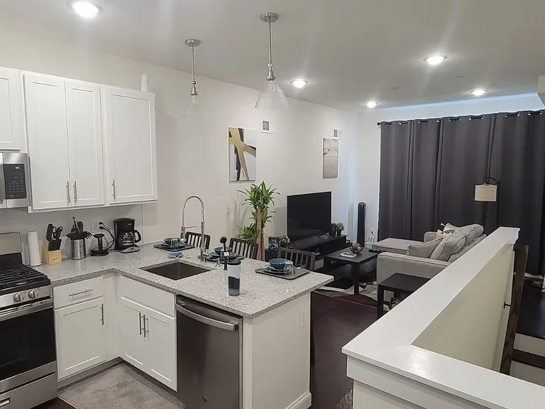 512 W Montgomery Ave #2 — Photo 4