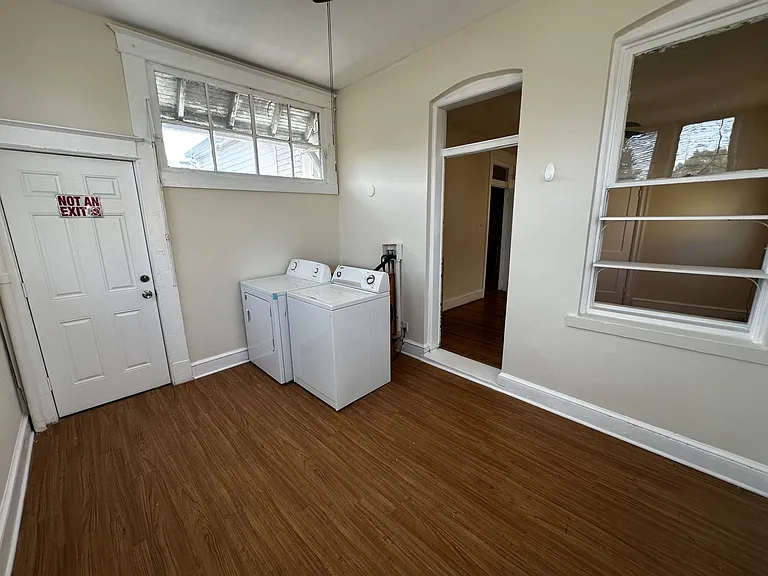 1223 F St NE — Photo 14