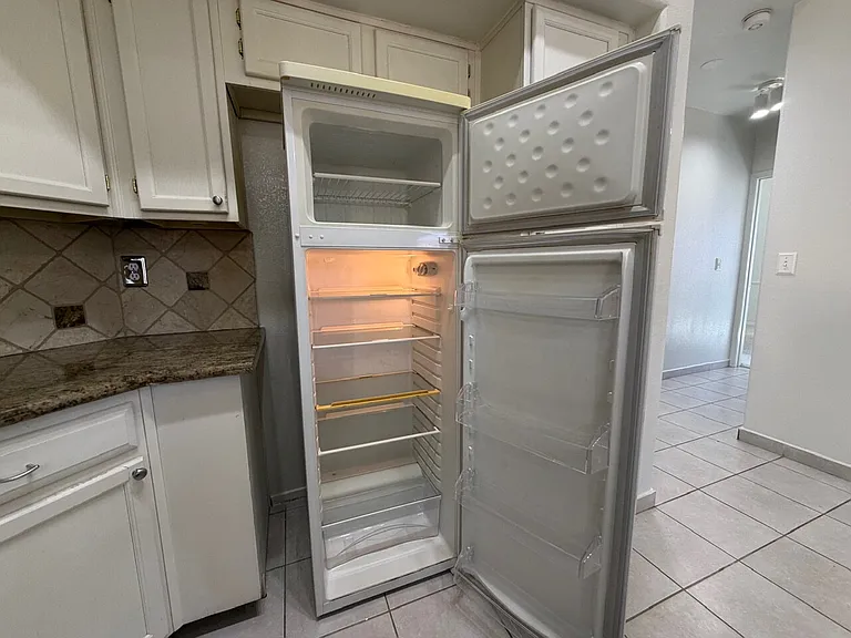 900 Heavenly Hills Ct #204 — Photo 17