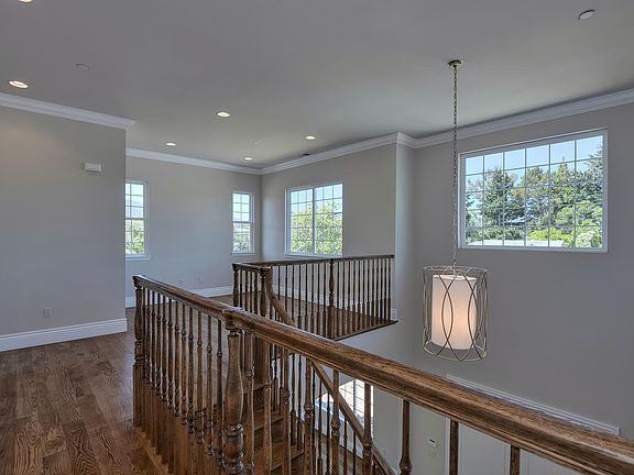 5th image of 14590 Union Ave