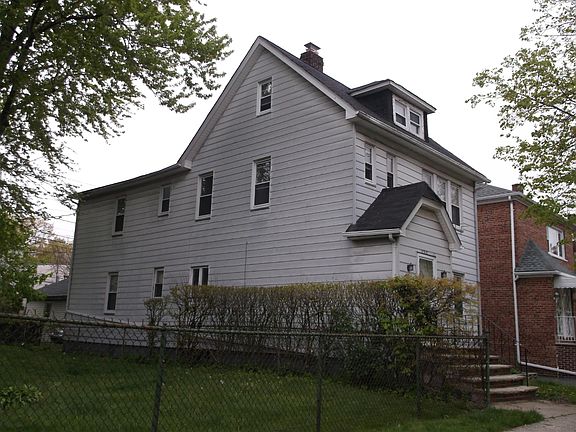 3rd image of 235 Hoffman Blvd