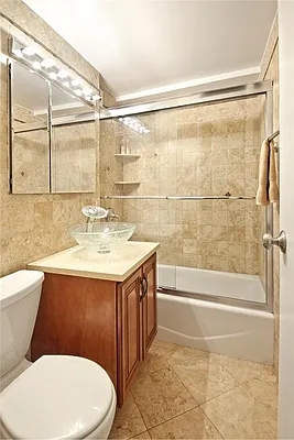 Sold by R New York | media 19