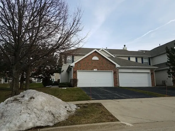1989 Blackberry Ln, Hoffman Estates, IL 60169