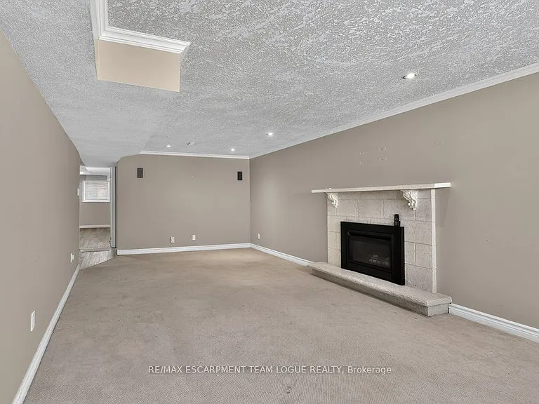 1444 Paddington Ct — Photo 29