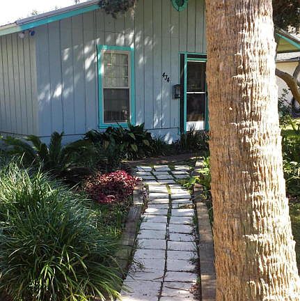2nd image of 434 Arricola Ave