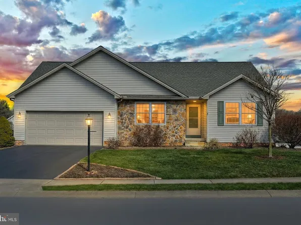 1835 Michelle Dr, York, PA 17408