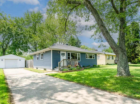 2452 Stratton Rd, Benton Harbor, MI 49022