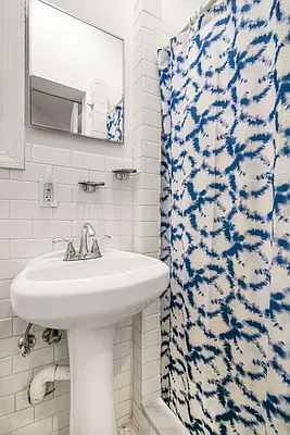 Rented by Compass | media 12