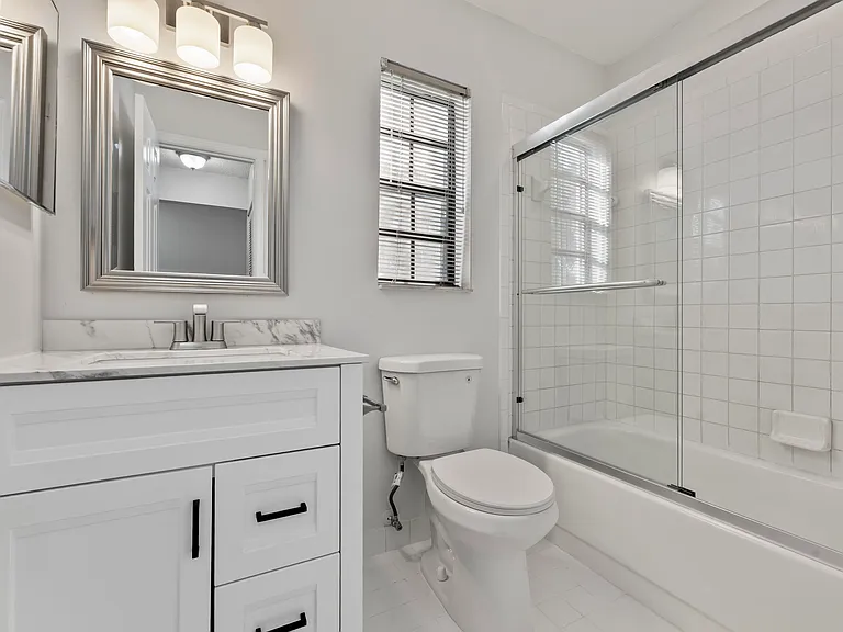 2900 Olivewood Ter #201 — Photo 7