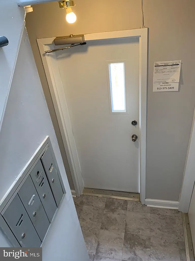 1 bed, 650 sqft, $1,100 — Photo 4