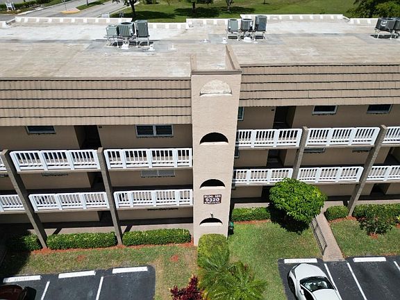 4th image of 9320 Sunrise Lakes Boulevard #308