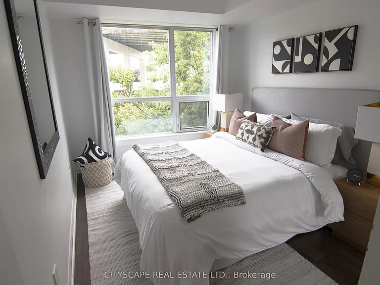 231 Fort York Blvd #322 — Photo 6