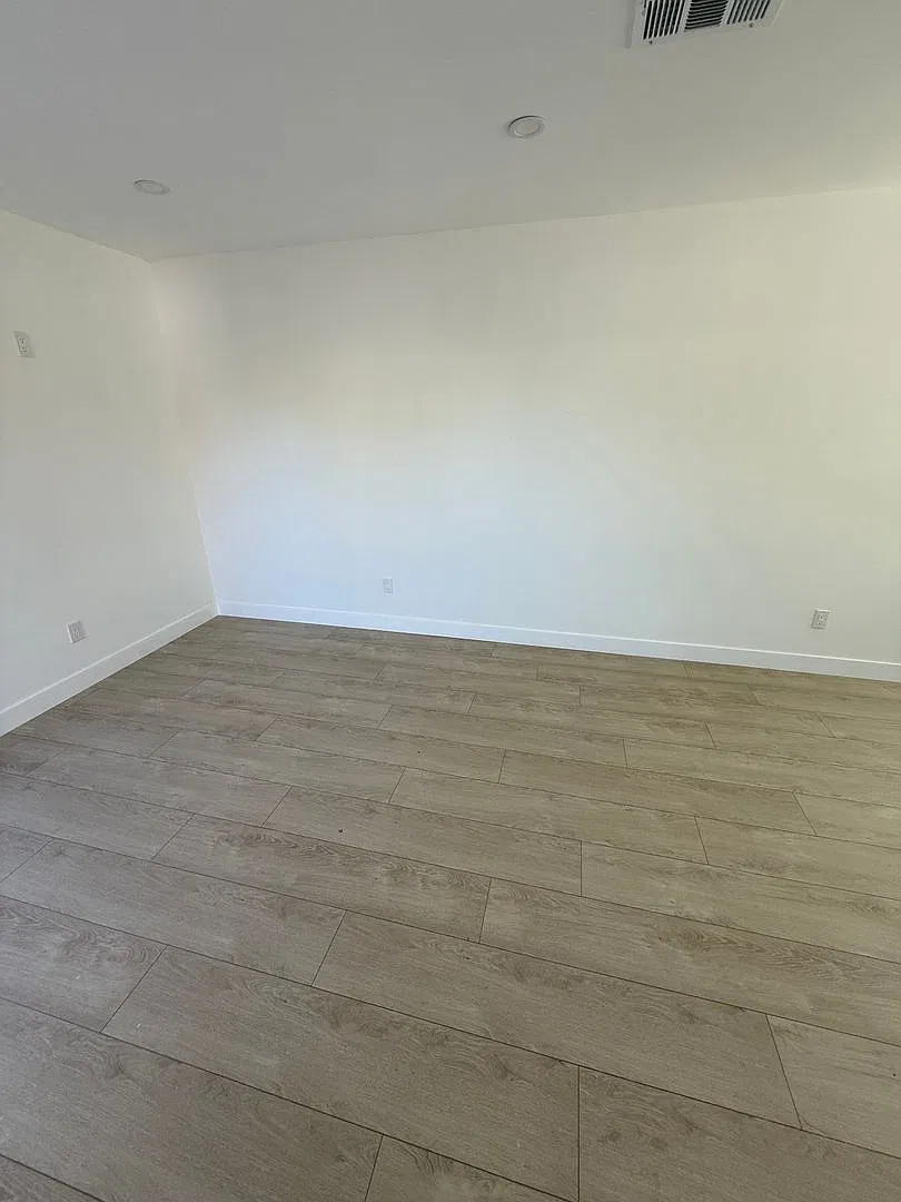 Omelveny Properties — Photo 3