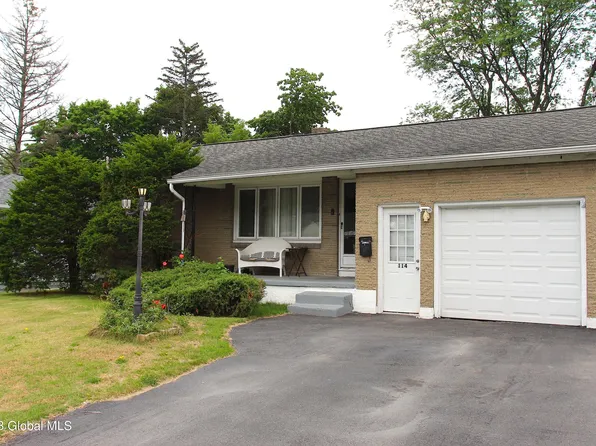 114 Pinehurst Place, Schenectady, NY 12304